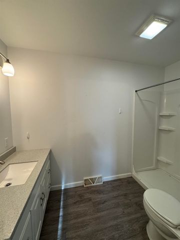 1607 Salzer, Charles City, IA 50616