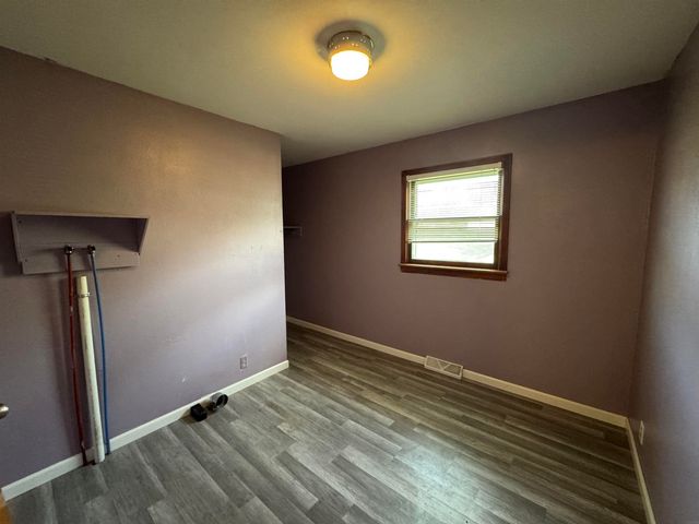 1607 Salzer, Charles City, IA 50616