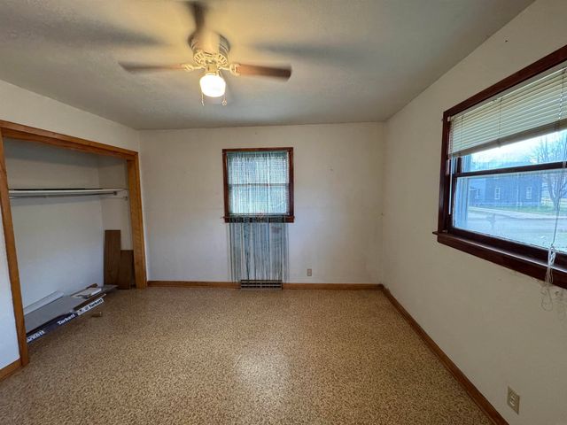 1607 Salzer, Charles City, IA 50616