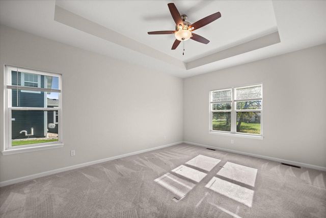 7911 W Oakwood WAY, Franklin, WI 53132