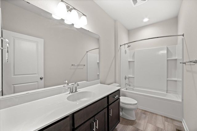 7911 W Oakwood WAY, Franklin, WI 53132