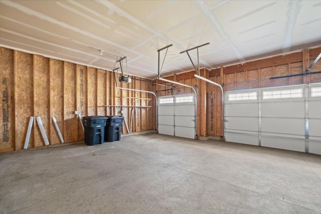 7911 W Oakwood WAY, Franklin, WI 53132