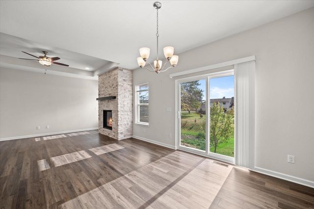 7911 W Oakwood WAY, Franklin, WI 53132