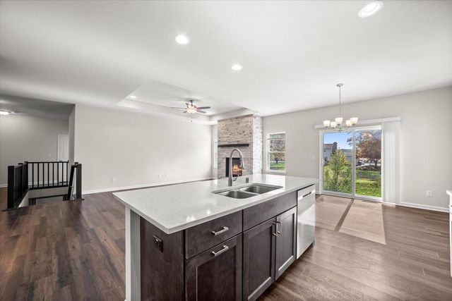 7911 W Oakwood WAY, Franklin, WI 53132