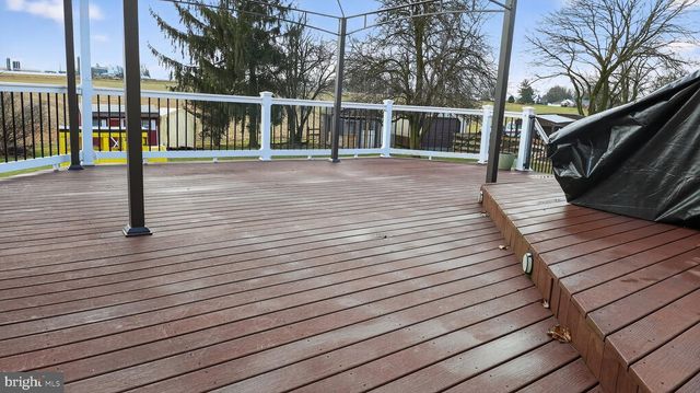 2538 SIEGRIST RD, Ronks, PA 17572