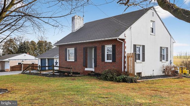 2538 SIEGRIST RD, Ronks, PA 17572