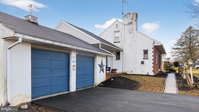 2538 SIEGRIST RD, Ronks, PA 17572