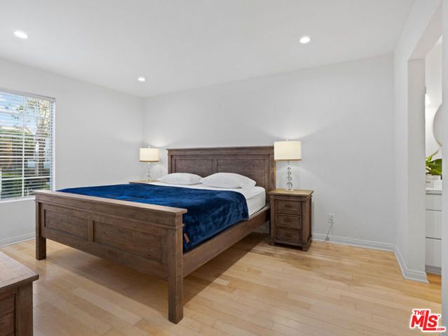 21520 Burbank Boulevard 112, Woodland Hills (los Angeles), CA 91367