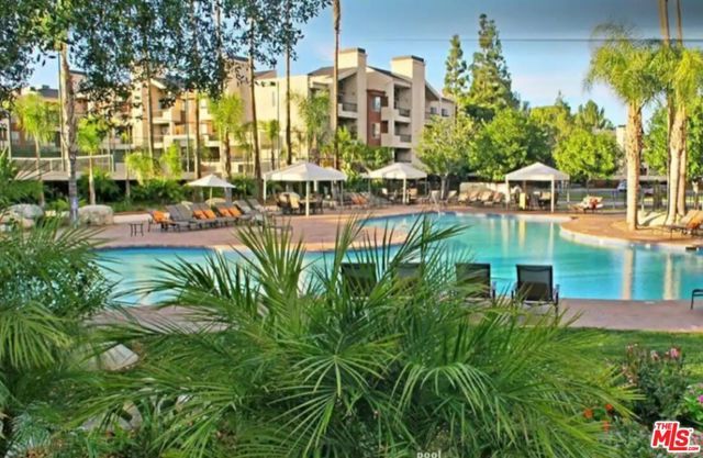21520 Burbank Boulevard 112, Woodland Hills (los Angeles), CA 91367