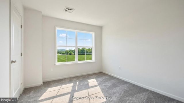 7465 SAINT PATRICK CT, Abbottstown, PA 17301