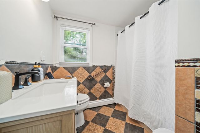 4 Thach, Barnstable, MA 02601
