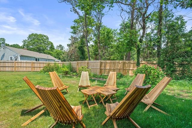 4 Thach, Barnstable, MA 02601