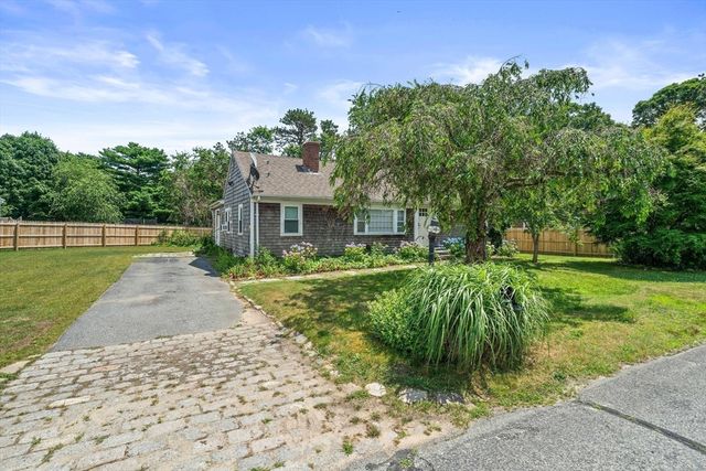 4 Thach, Barnstable, MA 02601