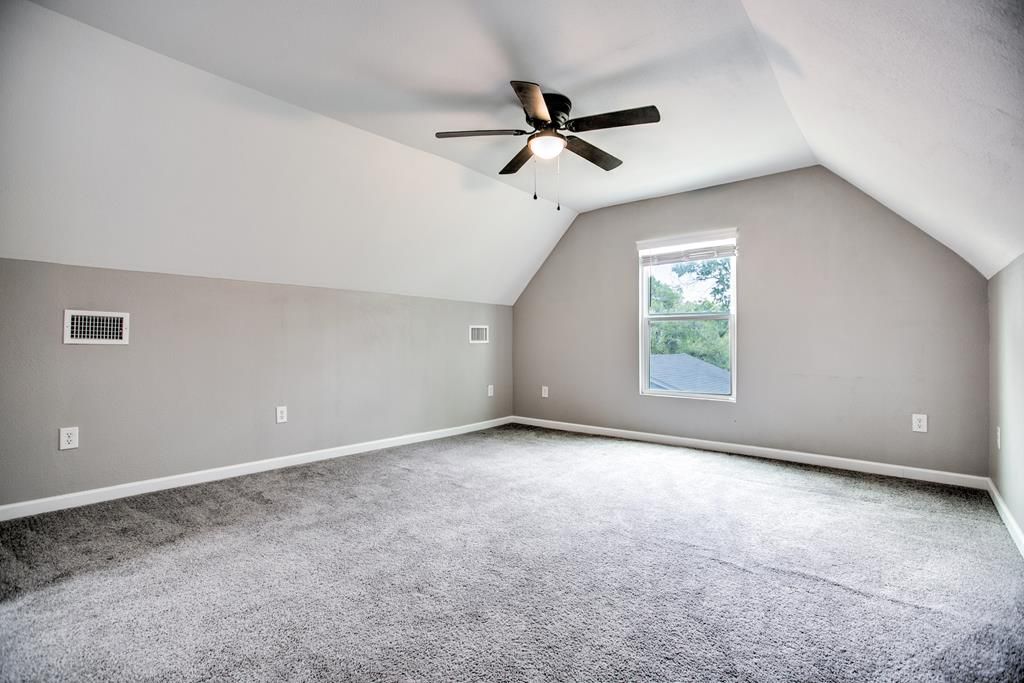 Image 31 of property listing at 6622 Knickerbocker Rd, San Angelo, TX 76904