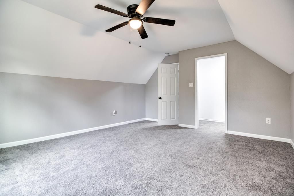 Image 32 of property listing at 6622 Knickerbocker Rd, San Angelo, TX 76904