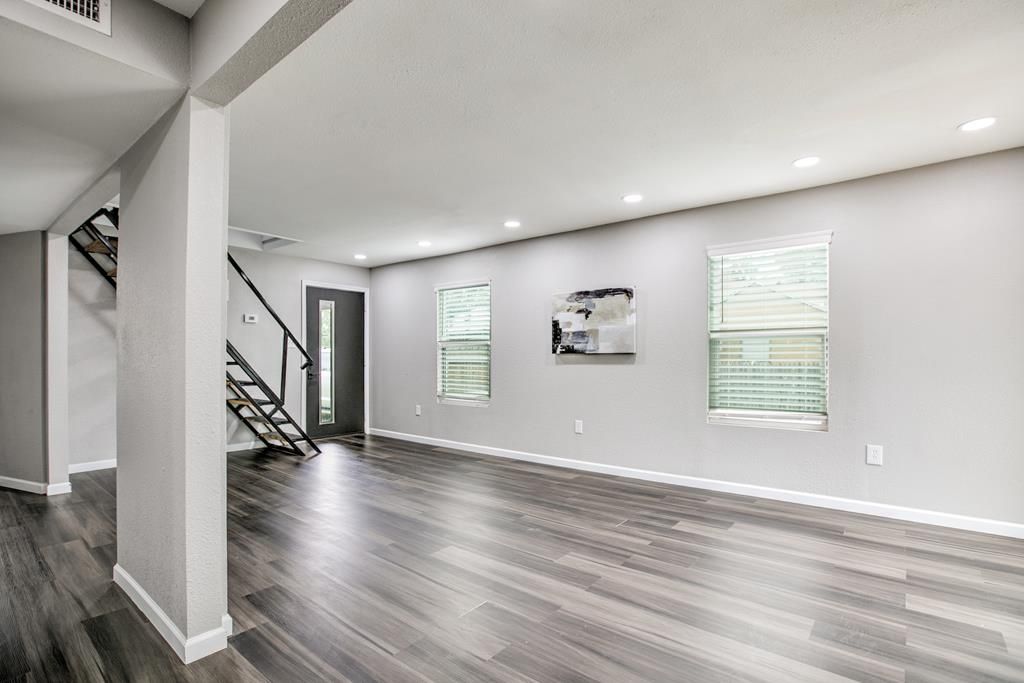 Image 9 of property listing at 6622 Knickerbocker Rd, San Angelo, TX 76904