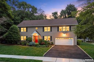 720 Maxwell Place, Ridgewood, NJ 07450
