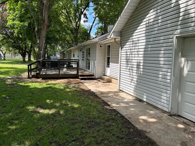 315 Maple Drive, Morris, IL 60450