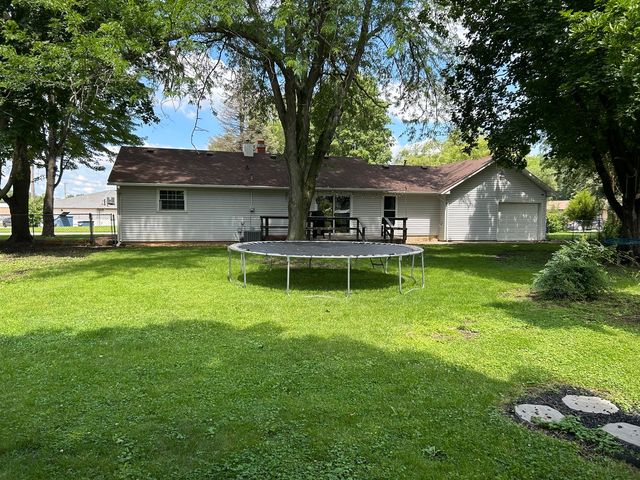 315 Maple Drive, Morris, IL 60450