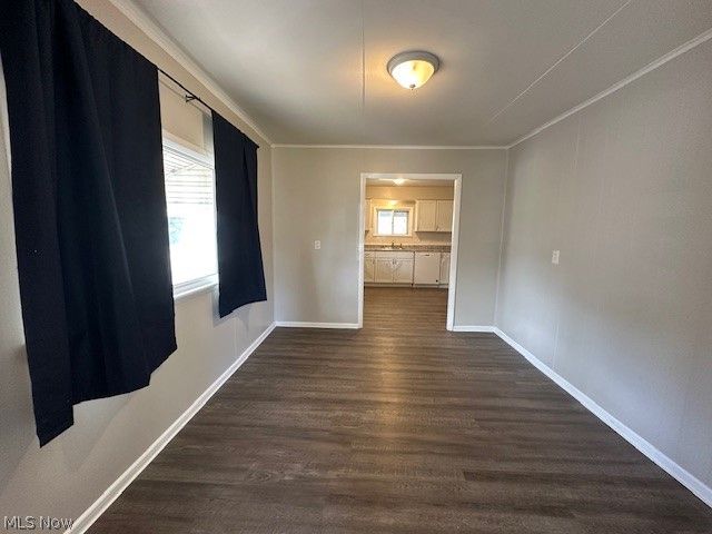 220 Carnegie Avenue, Austintown, OH 44515