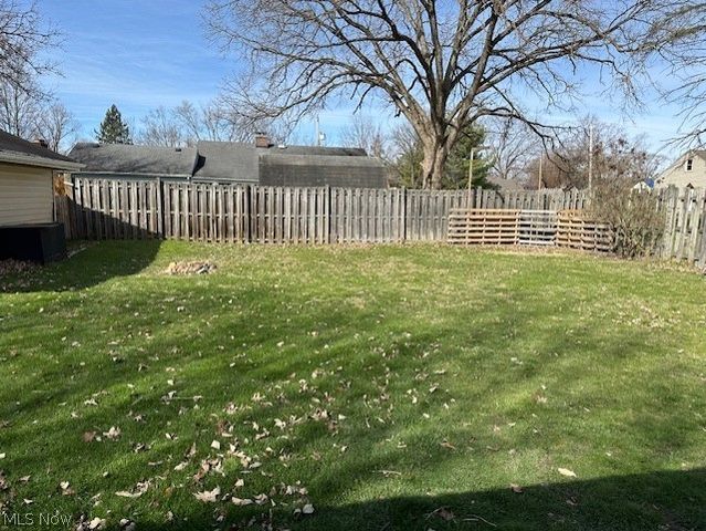 220 Carnegie Avenue, Austintown, OH 44515