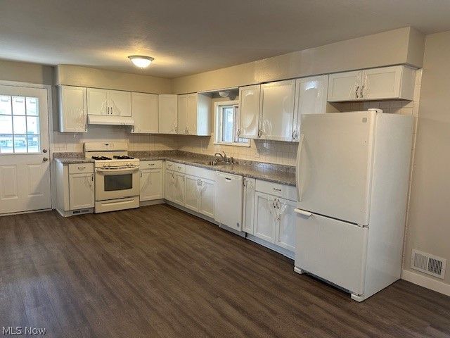 220 Carnegie Avenue, Austintown, OH 44515