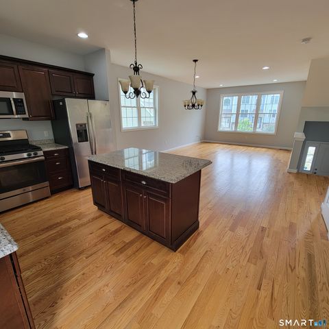 19 Oak Meadows Drive 19, Brookfield, CT 06804