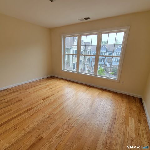 19 Oak Meadows Drive 19, Brookfield, CT 06804