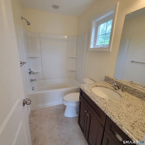 19 Oak Meadows Drive 19, Brookfield, CT 06804