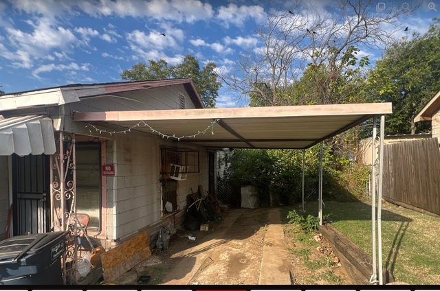 1804 Wiseman Avenue, Fort Worth, TX 76105