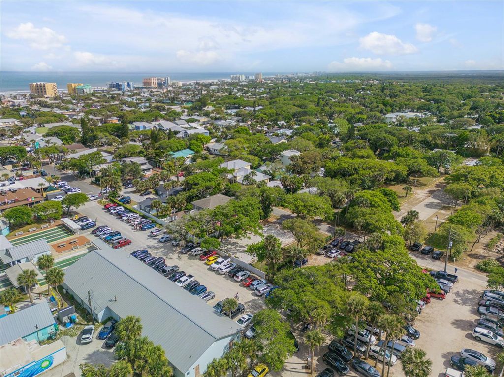 Image 19 of property listing at 214 COLUMBUS AVENUE, New Smyrna Beach, FL 32169