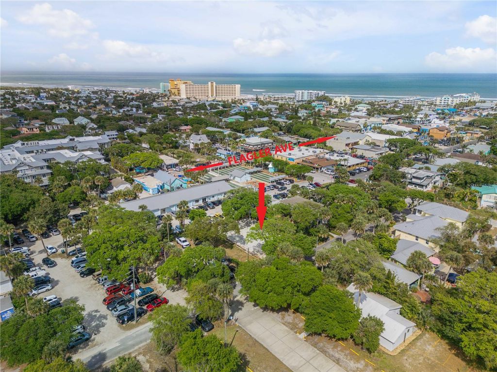 Image 3 of property listing at 214 COLUMBUS AVENUE, New Smyrna Beach, FL 32169