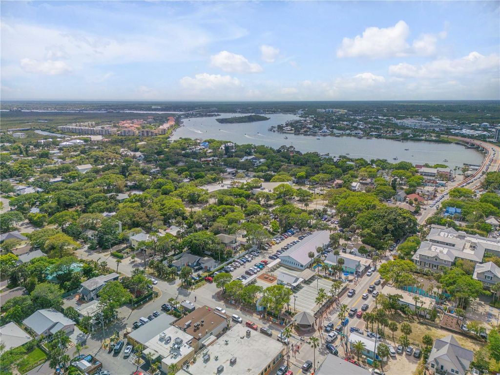 Image 24 of property listing at 214 COLUMBUS AVENUE, New Smyrna Beach, FL 32169