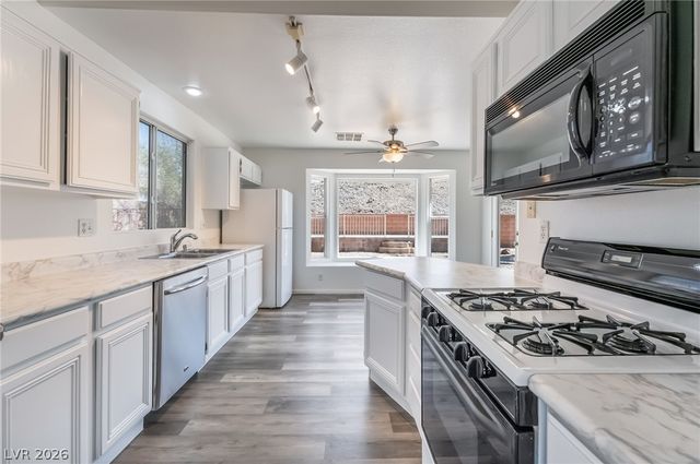 376 Eveningside Avenue, Henderson, NV 89012