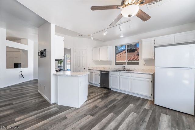 376 Eveningside Avenue, Henderson, NV 89012