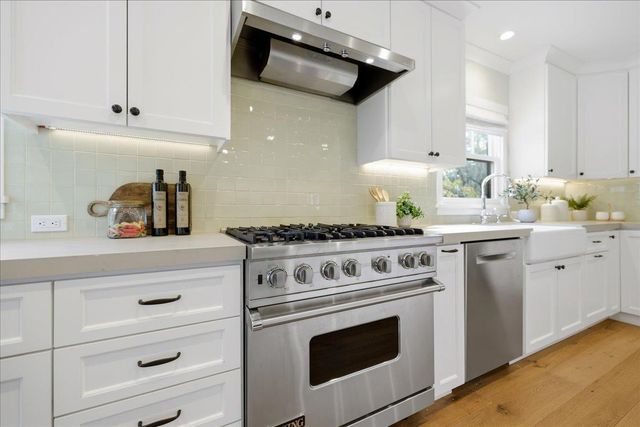 269 Fulton Street, Redwood City, CA 94062