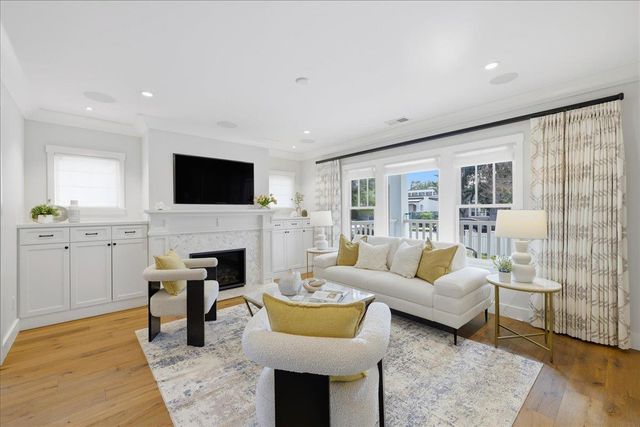 269 Fulton Street, Redwood City, CA 94062