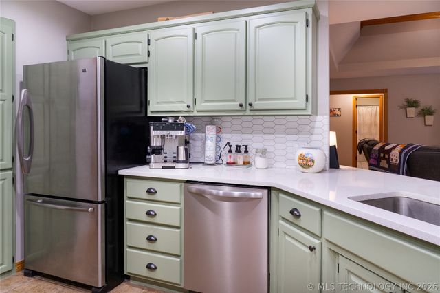 8947 N 133rd East Avenue, Owasso, OK 74055