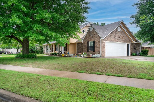 8947 N 133rd East Avenue, Owasso, OK 74055
