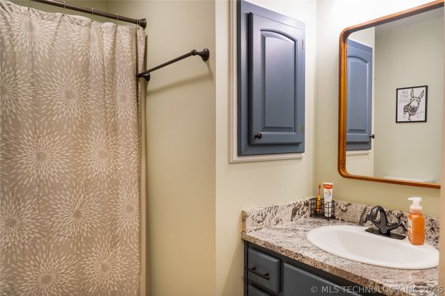 8947 N 133rd East Avenue, Owasso, OK 74055