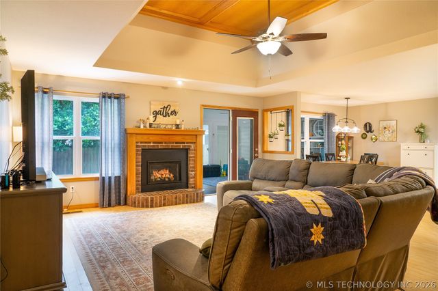 8947 N 133rd East Avenue, Owasso, OK 74055