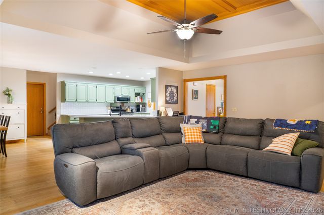 8947 N 133rd East Avenue, Owasso, OK 74055