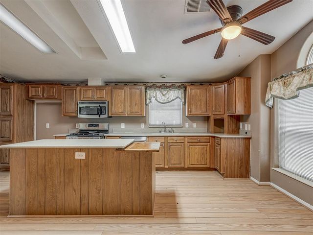 11714 Elora Circle, Blanchard, OK 73010
