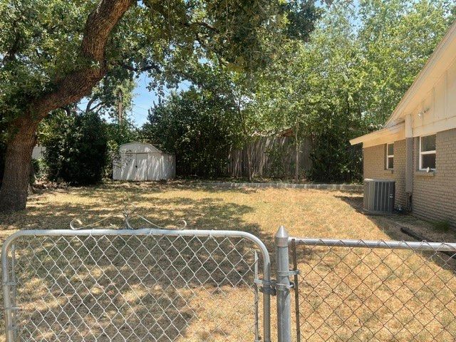 2232 Shady Brook Drive, Bedford, TX 76021