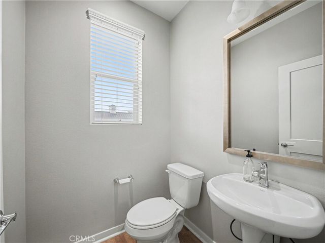 135 Farmhouse Drive 3, Simi Valley, CA 93065