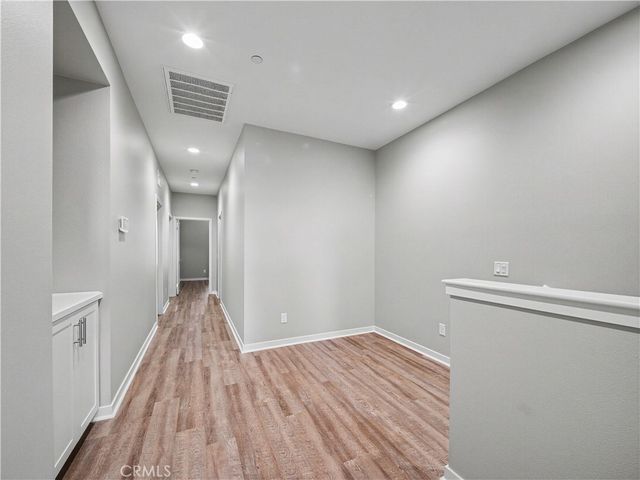 135 Farmhouse Drive 3, Simi Valley, CA 93065