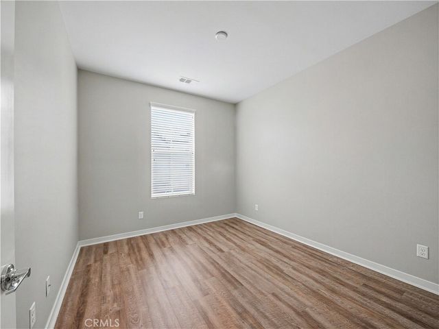 135 Farmhouse Drive 3, Simi Valley, CA 93065