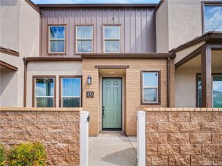 135 Farmhouse Drive 3, Simi Valley, CA 93065