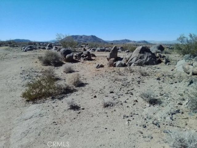 60718 Summers, Landers, CA 92285