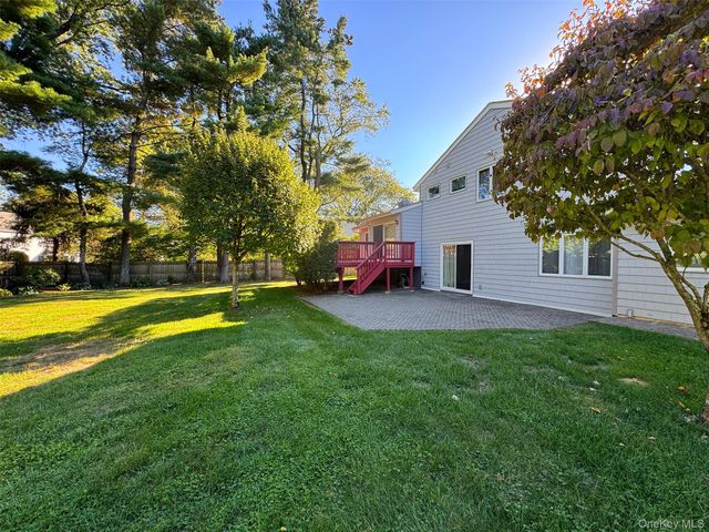 11 Country Ridge Drive, Rye Brook, NY 10573